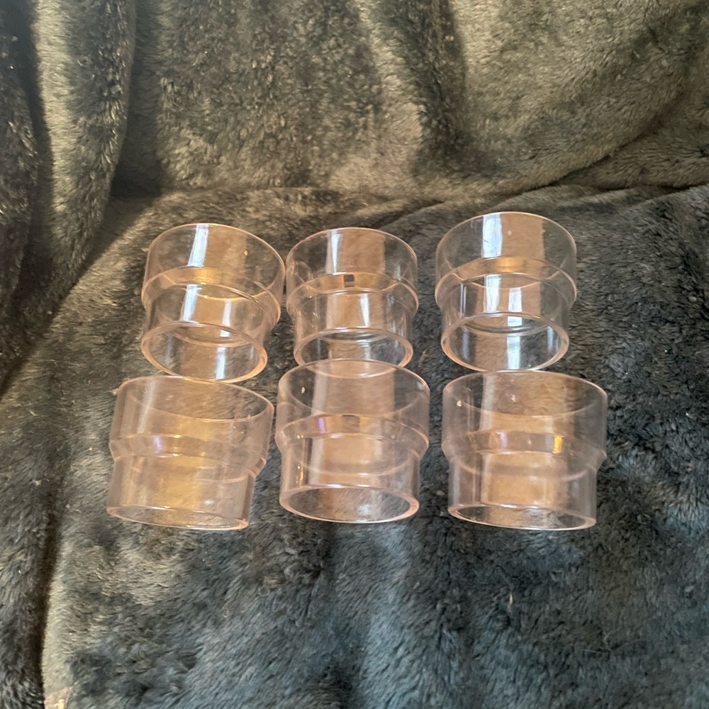 VINTAGE LUCITE NAPKIN RINGS VINTAGE CLEAR LUCITE